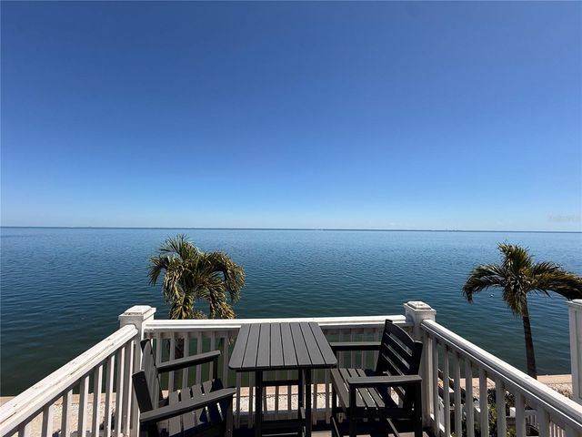 4942 COQUINA KEY DRIVE SE, St Petersburg, FL 33705