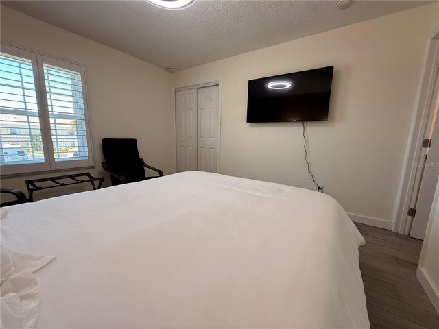 4942 COQUINA KEY DRIVE SE, St Petersburg, FL 33705