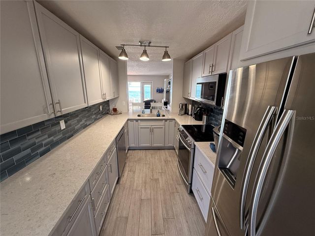 4942 COQUINA KEY DRIVE SE, St Petersburg, FL 33705