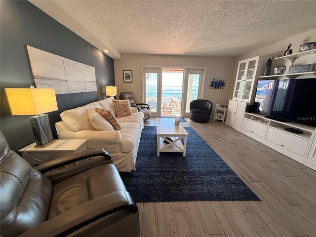 4942 COQUINA KEY DRIVE SE, St Petersburg, FL 33705