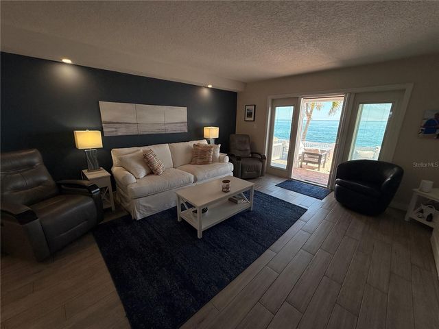 4942 COQUINA KEY DRIVE SE, St Petersburg, FL 33705