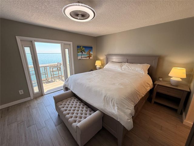 4942 COQUINA KEY DRIVE SE, St Petersburg, FL 33705