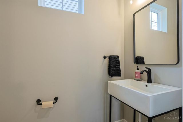 4737 Alpine Avenue, Blue Ash, OH 45242