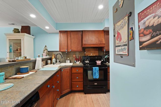 31 Anchorage Point # 31, Hilton Head Island, SC 29928