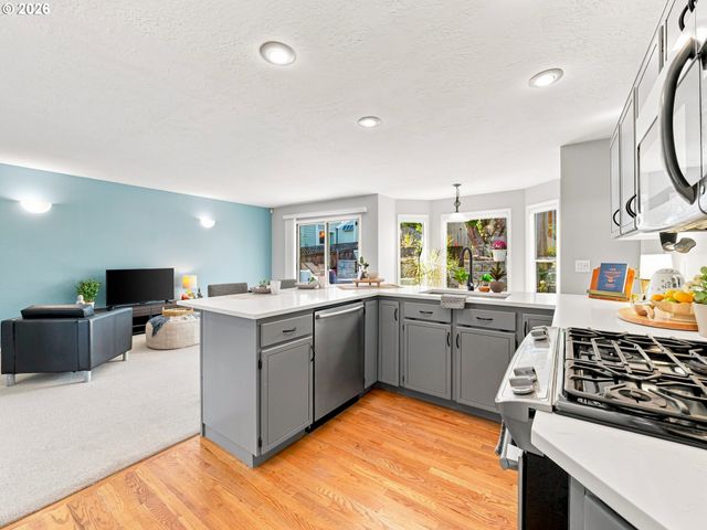 7215 Sw 8TH Ave, Portland, OR 97219