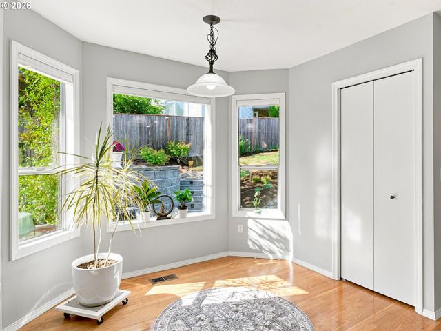 7215 Sw 8TH Ave, Portland, OR 97219