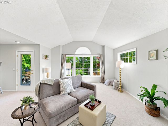 7215 Sw 8TH Ave, Portland, OR 97219