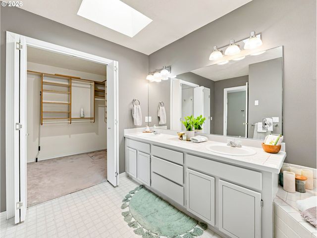 7215 Sw 8TH Ave, Portland, OR 97219