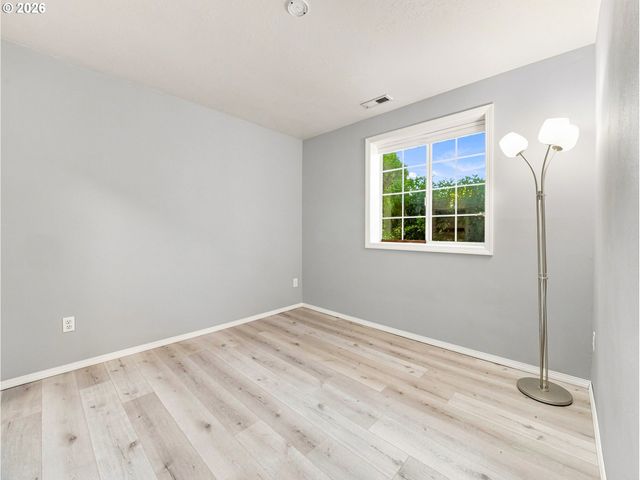 7215 Sw 8TH Ave, Portland, OR 97219