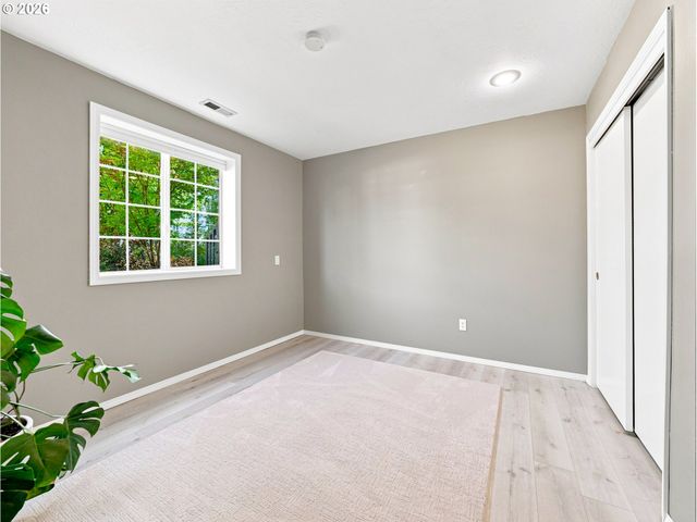 7215 Sw 8TH Ave, Portland, OR 97219