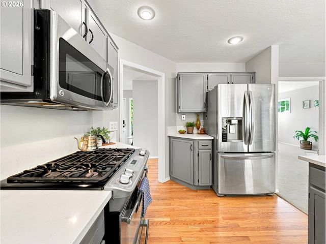 7215 Sw 8TH Ave, Portland, OR 97219