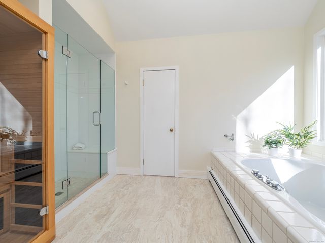 21 Pent Road, Weston, CT 06883