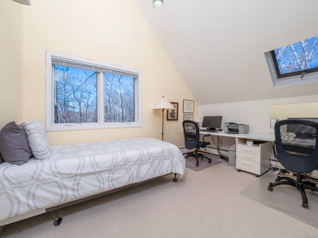 21 Pent Road, Weston, CT 06883