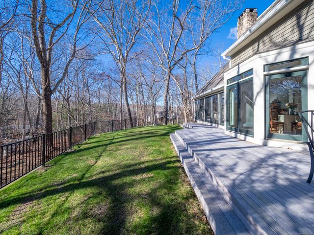 21 Pent Road, Weston, CT 06883