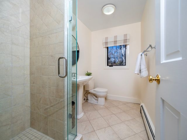 21 Pent Road, Weston, CT 06883