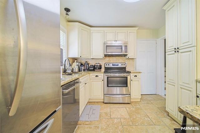 181 Crescent Street, Closter, NJ 07624