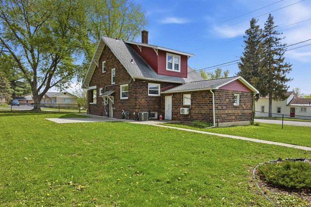 601 Vine Street, Wisconsin Dells, WI 53965