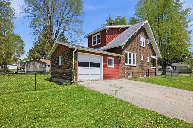 601 Vine Street, Wisconsin Dells, WI 53965