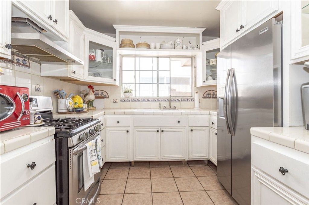 Image 13 of property listing at 142 N Vendome Street, Los Angeles, CA 90026