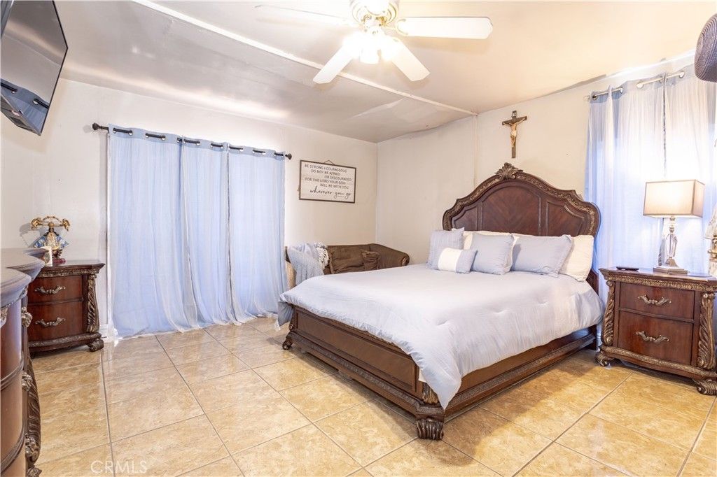 Image 14 of property listing at 142 N Vendome Street, Los Angeles, CA 90026