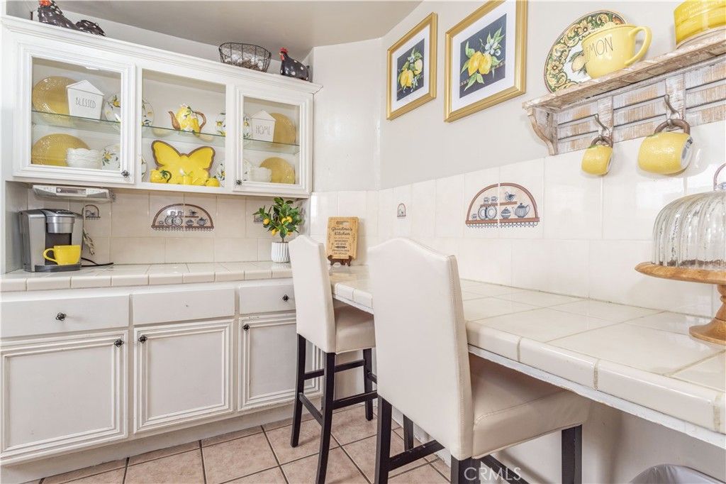 Image 19 of property listing at 142 N Vendome Street, Los Angeles, CA 90026