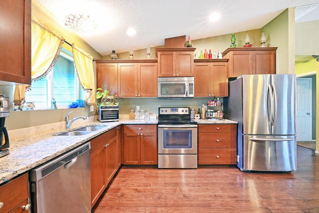 28981 Hwy 62, Trail, OR 97541