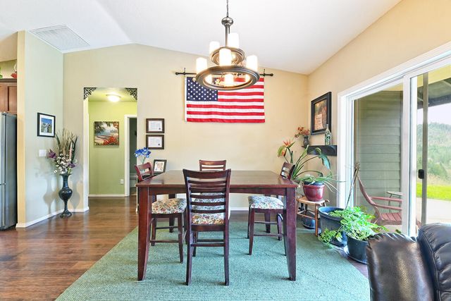 28981 Hwy 62, Trail, OR 97541