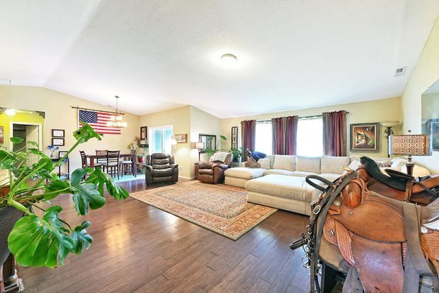 28981 Hwy 62, Trail, OR 97541