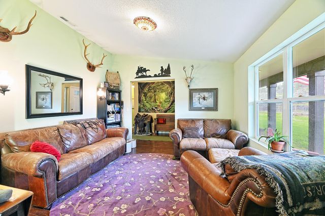 28981 Hwy 62, Trail, OR 97541