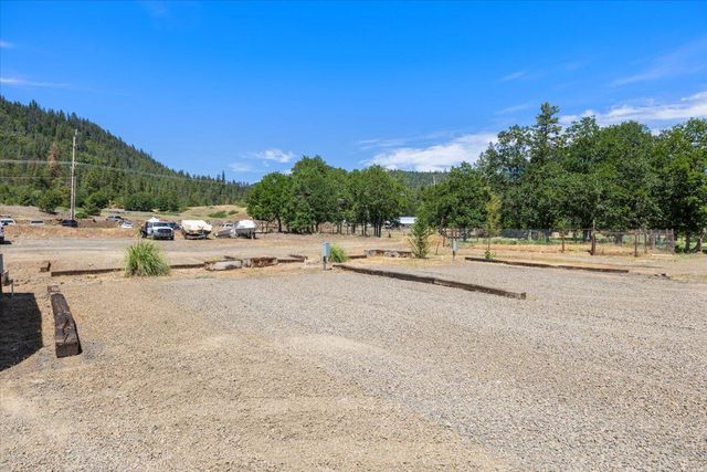 28981 Hwy 62, Trail, OR 97541