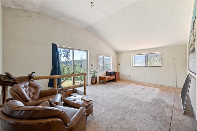 28981 Hwy 62, Trail, OR 97541