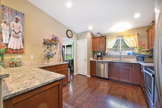 28981 Hwy 62, Trail, OR 97541