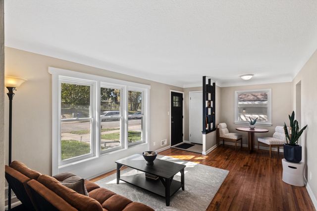 1381 Mechanic Avenue, Saint Paul, MN 55106