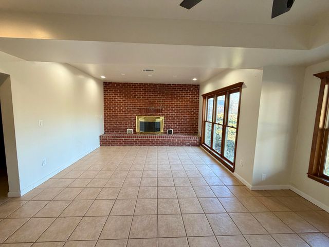 465 Slagle Rd, Leesville, LA 71446