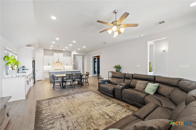 343 Sugarcane, New Braunfels, TX 78132