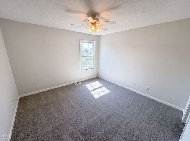 1111 Red Dunes Run, Avon, IN 46123