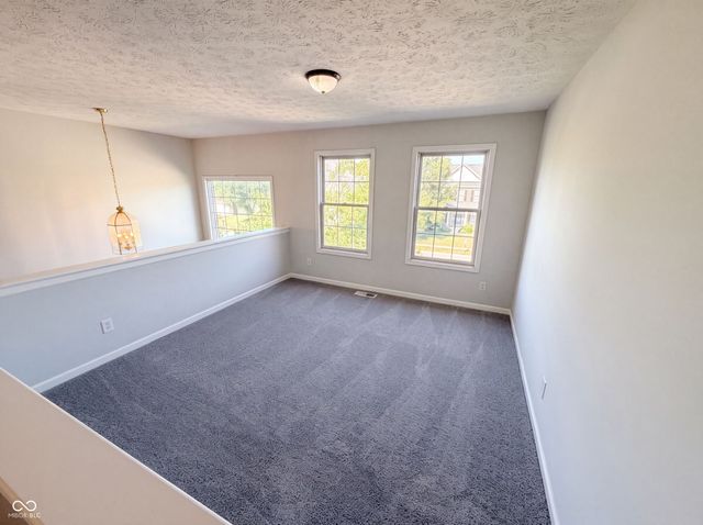 1111 Red Dunes Run, Avon, IN 46123