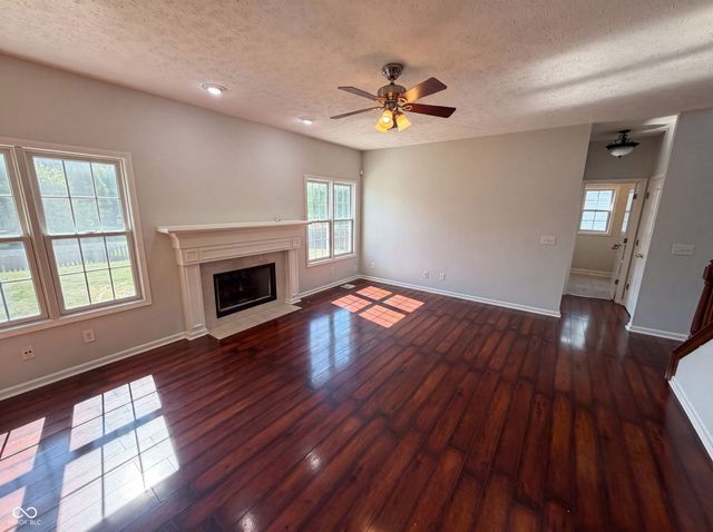 1111 Red Dunes Run, Avon, IN 46123