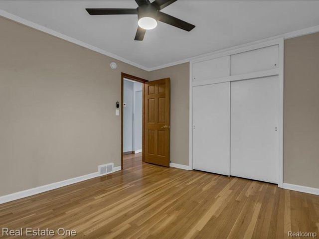 21100 Yale Street, St. Clair Shores, MI 48081