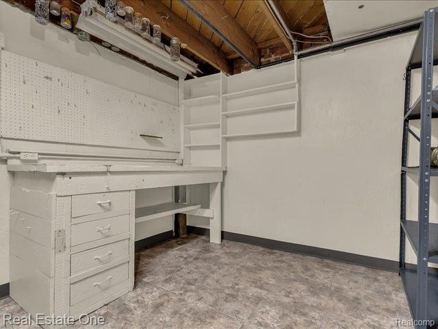 21100 Yale Street, St. Clair Shores, MI 48081