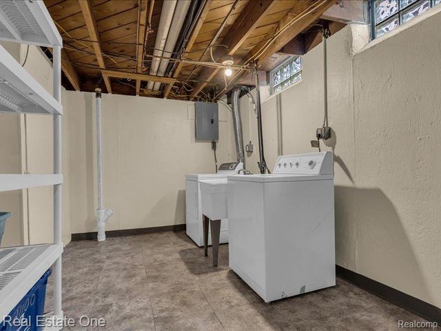 21100 Yale Street, St. Clair Shores, MI 48081