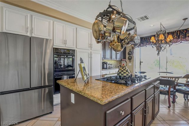 1812 Paseo Overlook Court, Las Vegas, NV 89128