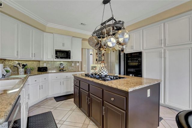 1812 Paseo Overlook Court, Las Vegas, NV 89128