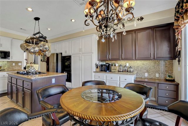 1812 Paseo Overlook Court, Las Vegas, NV 89128