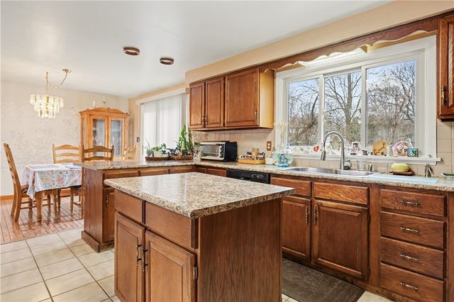 7 Wood Acre Drive, Henrietta, NY 14534