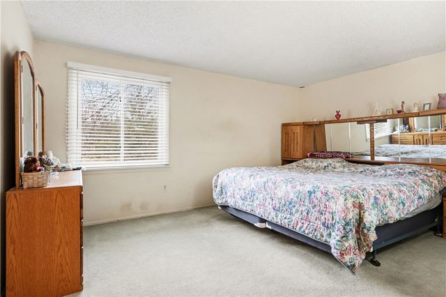 7 Wood Acre Drive, Henrietta, NY 14534