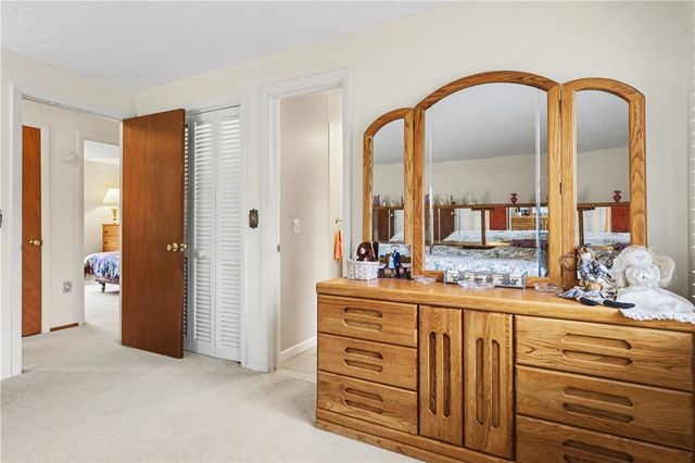 7 Wood Acre Drive, Henrietta, NY 14534