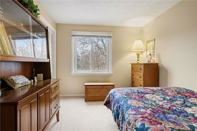 7 Wood Acre Drive, Henrietta, NY 14534