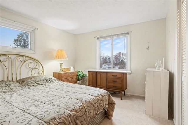 7 Wood Acre Drive, Henrietta, NY 14534