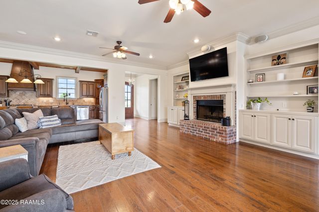 119 Olinger Lane, Rayne, LA 70578